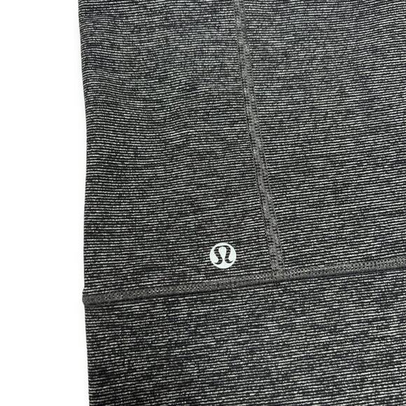 Lululemon Full Zip Define Jacket SIZE 8 Gray Stretch Long Sleeve Thumbholes - Picture 4 of 11